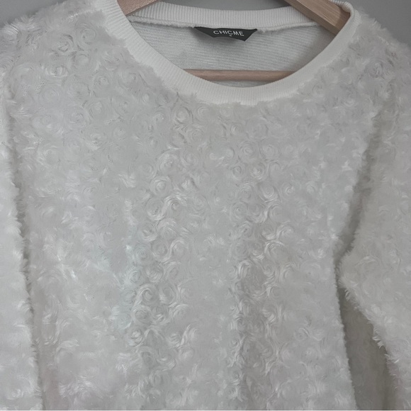 CHICME White Crew Neck Fluffy Sweater Zipper-Sleeves Size M EUC - Picture 2 of 7